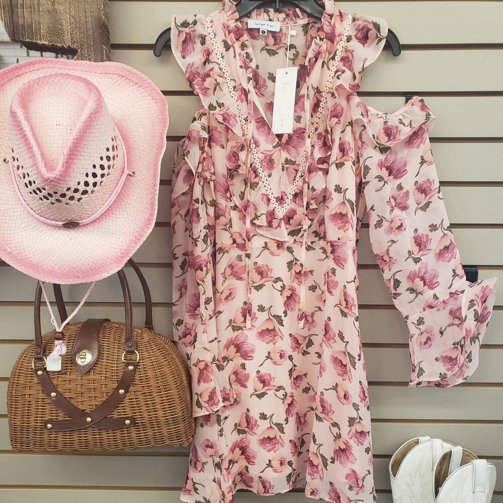 New with tags Ladies cold off shoulder pretty  pink floral sundress size small